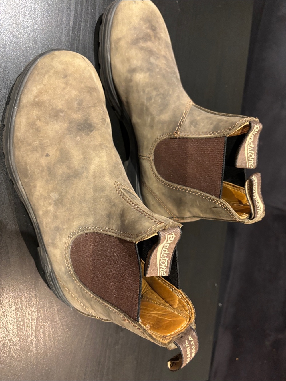 Women size 9 Blundstone